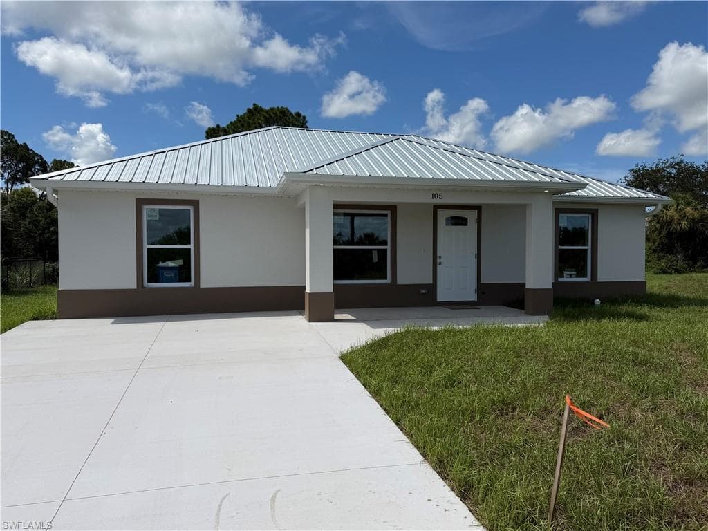 105 Concord LOOP LABELLE, FL 33935