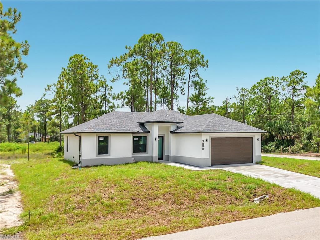 3900 E 10th ST LEHIGH ACRES, FL 33972
