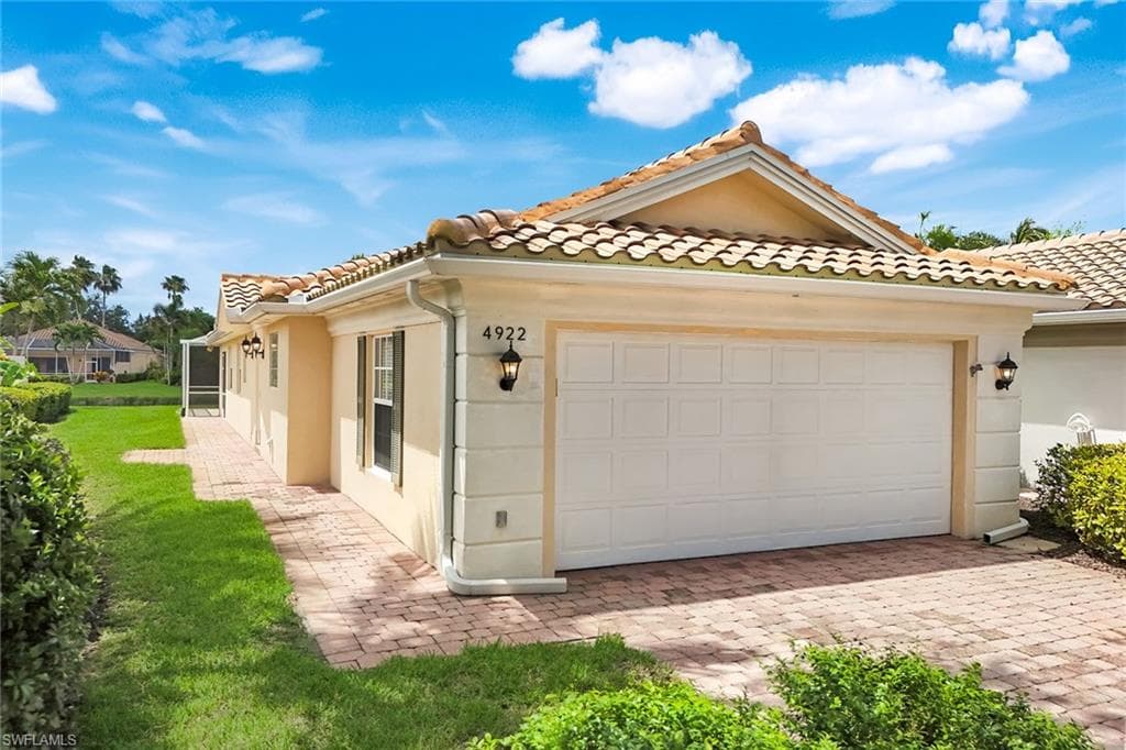 4922 Kingston WAY NAPLES, FL 34119