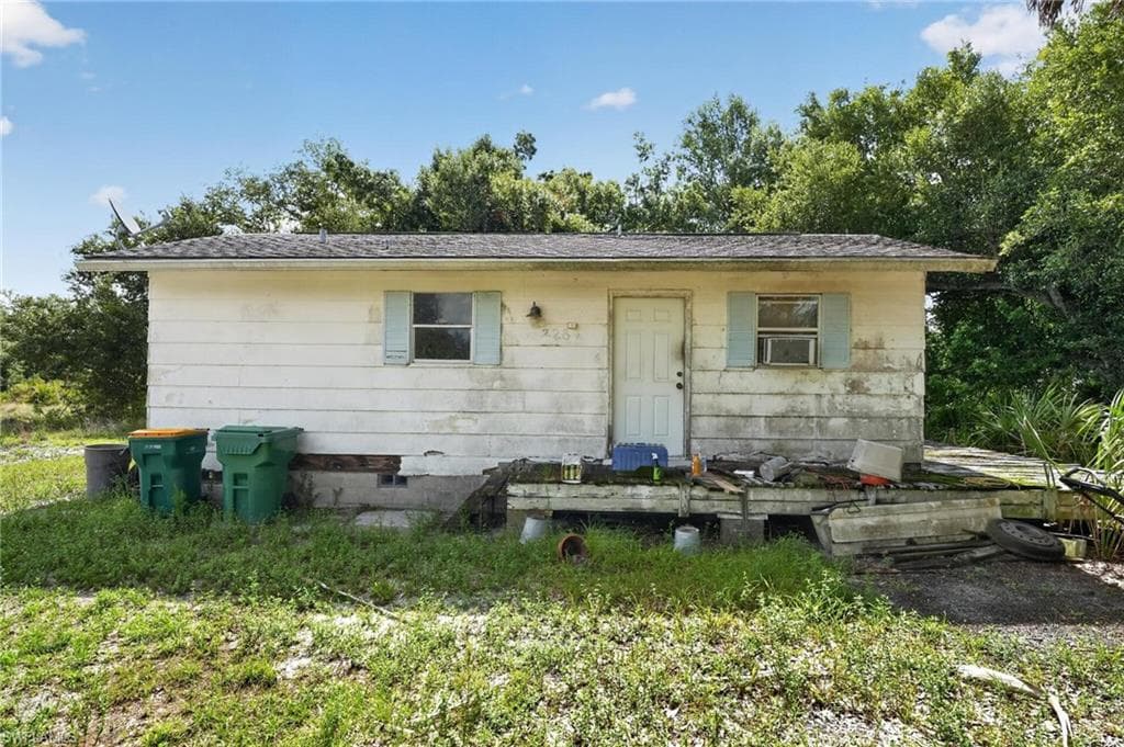2282 Diplomat DR PUNTA GORDA, FL 33983