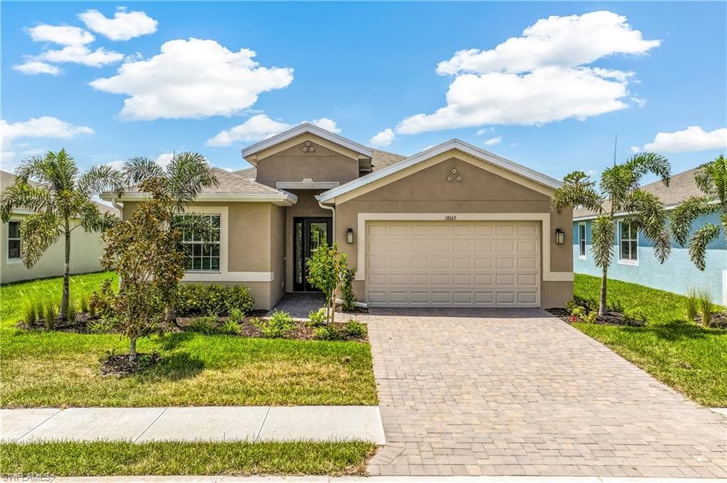 18165 LAGOON REACH LN NORTH FORT MYERS, FL 33917