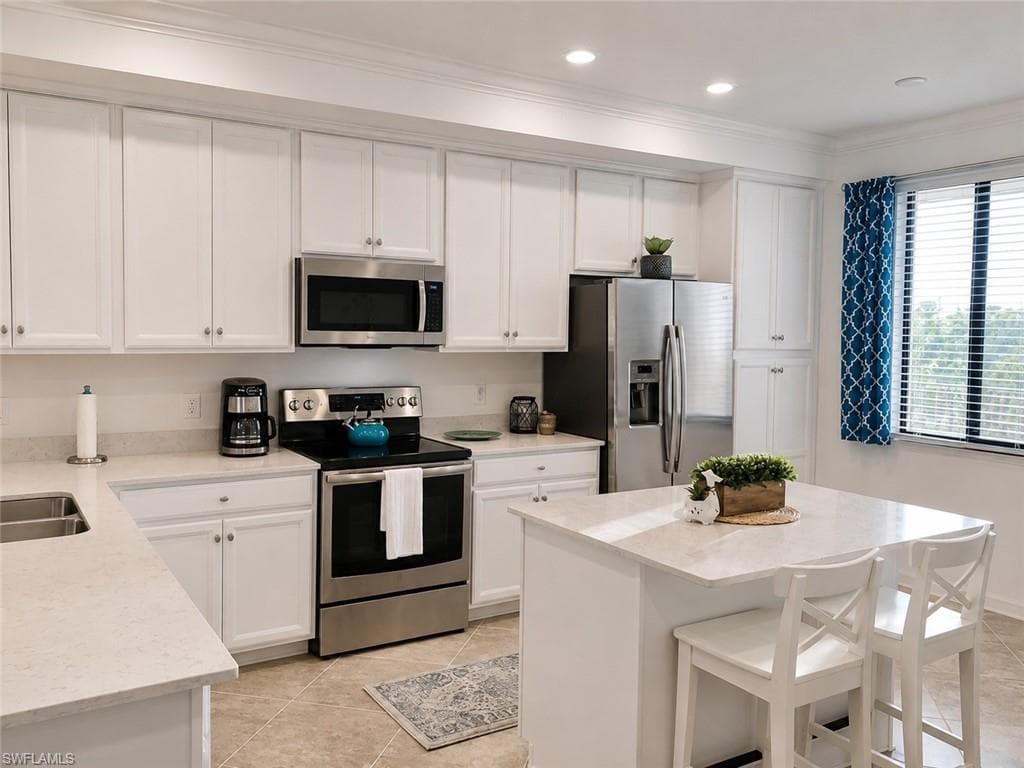 9596 Trevi CT 5435 NAPLES, FL 34113