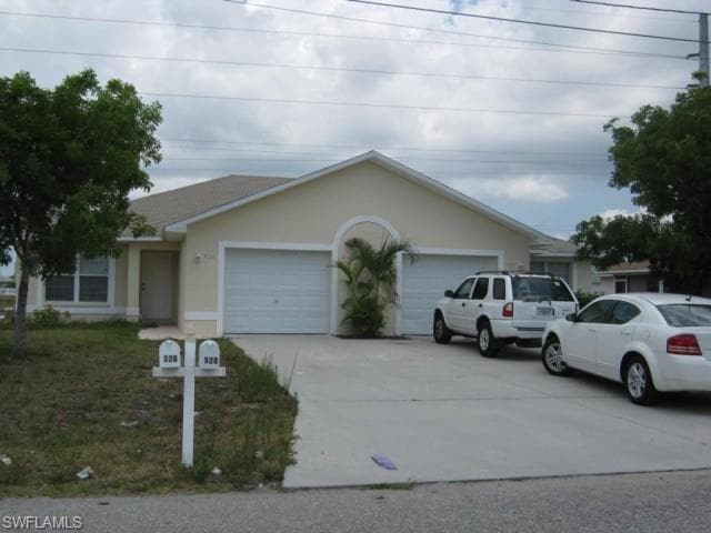 528 NE 24th PL CAPE CORAL, FL 33909