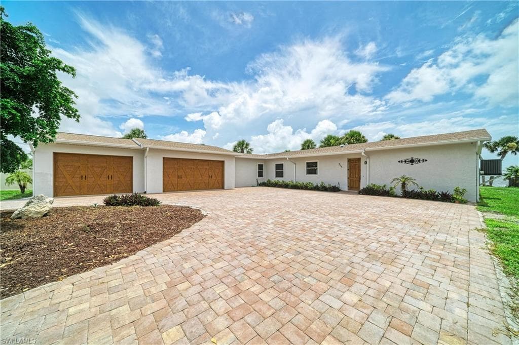 211 Bahia Vista DR ENGLEWOOD, FL 34223