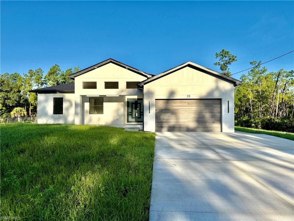 15 Johns AVE LEHIGH ACRES, FL 33936