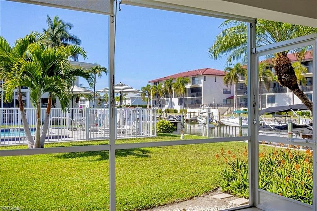 1417 Chesapeake AVE 104 NAPLES, FL 34102