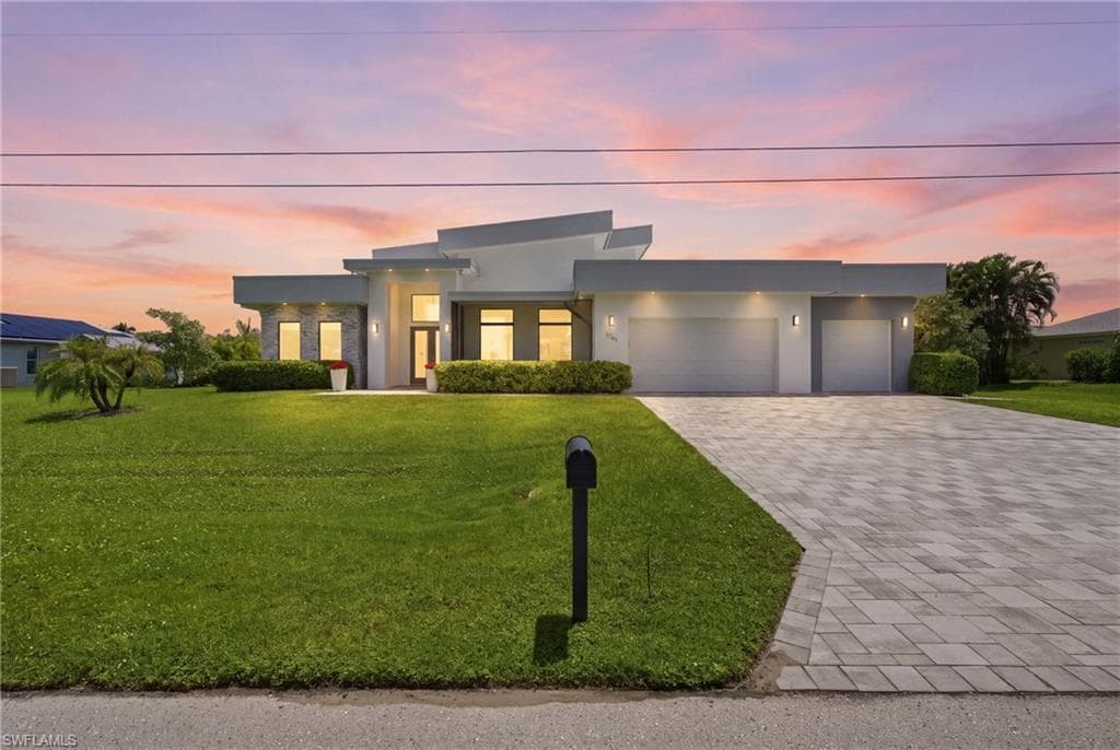 3709 SW 15th PL CAPE CORAL, FL 33914