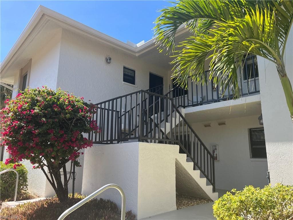 513 Lake Louise CIR 202 NAPLES, FL 34110
