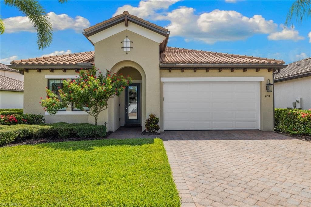 4719 Abaca CIR NAPLES, FL 34119