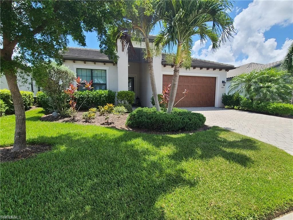 11624 Onyx CIR FORT MYERS, FL 33913