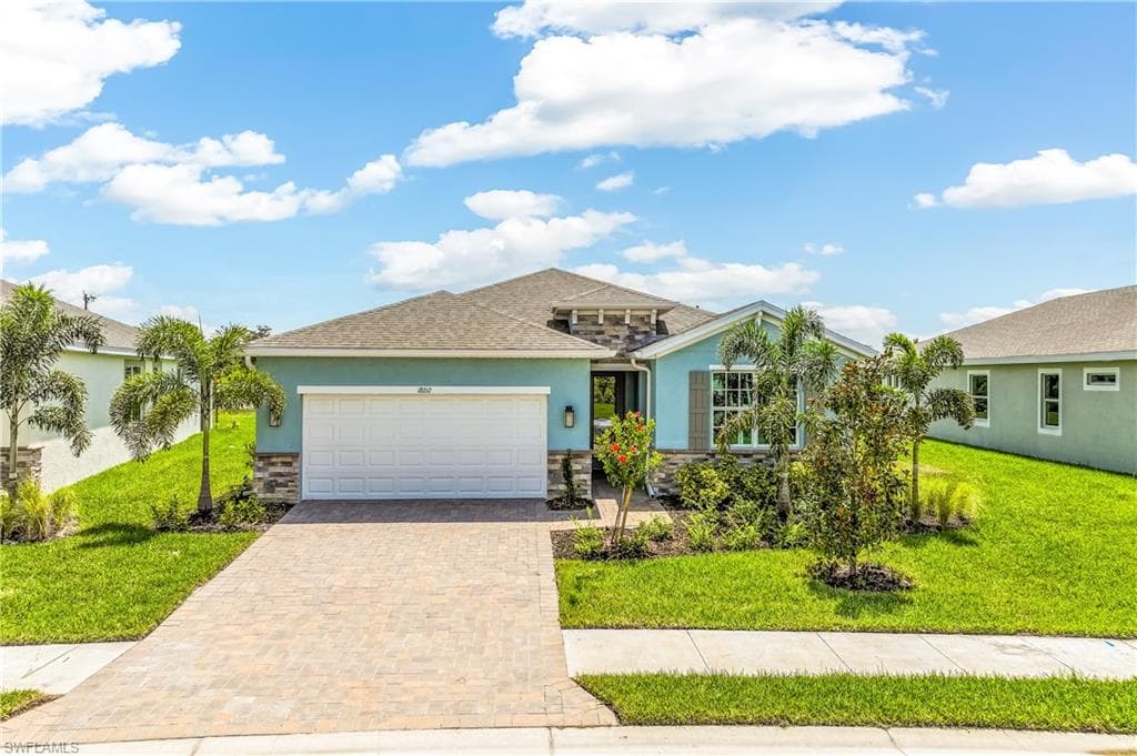 18212 Water Crossing DR NORTH FORT MYERS, FL 33917