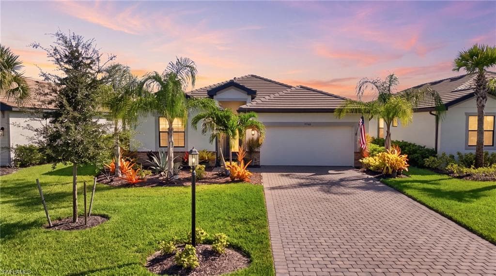 18566 Ives DR ESTERO, FL 33928