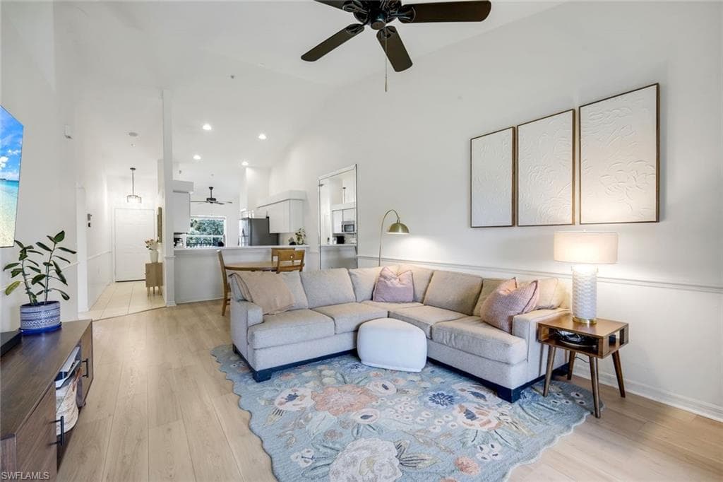 21301 Lancaster RUN 825 ESTERO, FL 33928