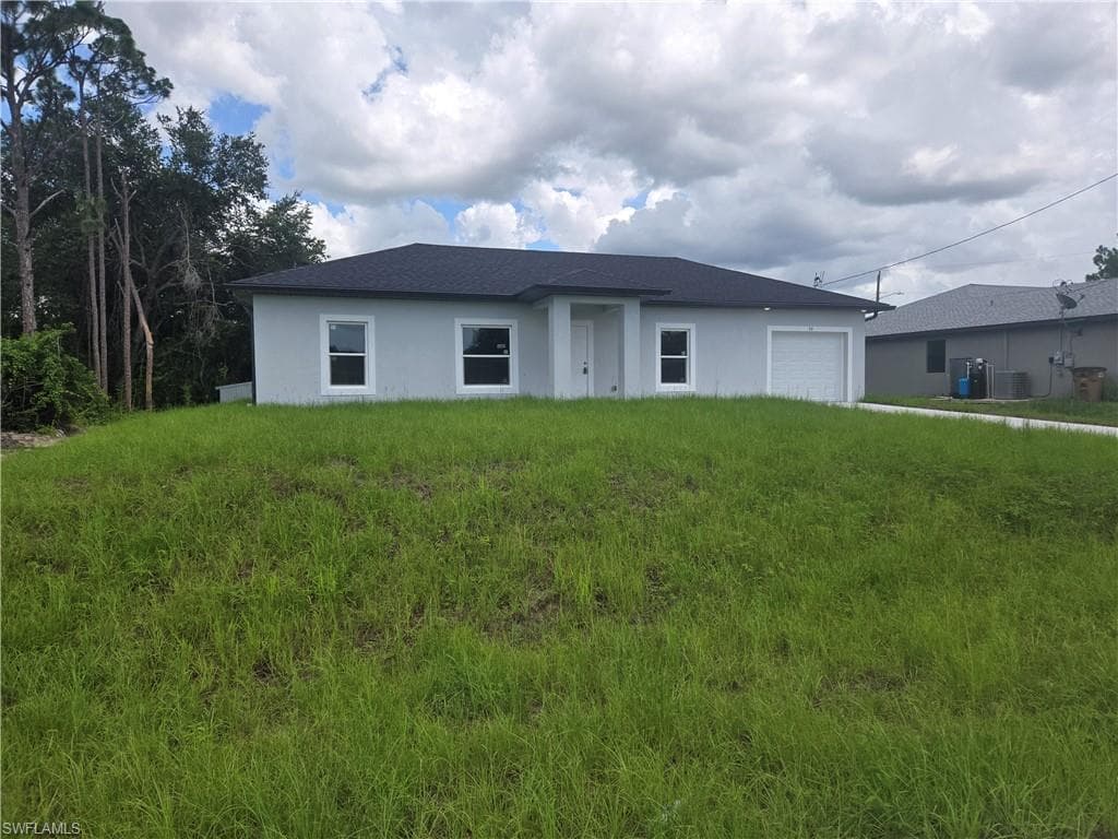 53 Joan AVE S LEHIGH ACRES, FL 33976