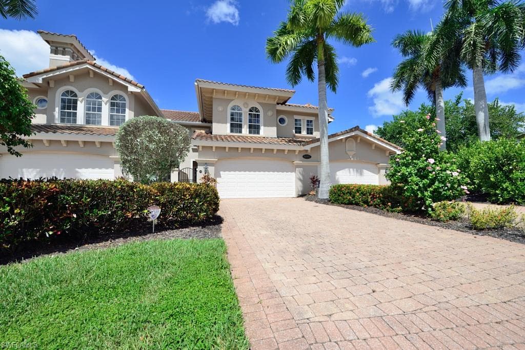 9097 Cherry Oaks TRL 102 NAPLES, FL 34114