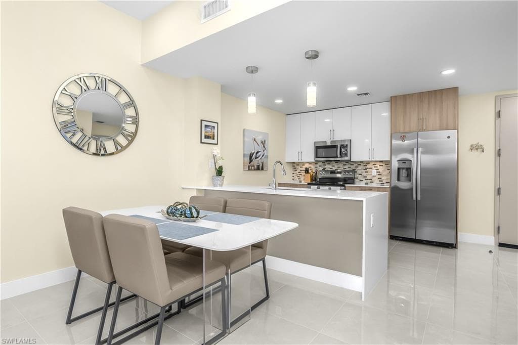 26610 Rosewood Pointe DR C-302 BONITA SPRINGS, FL 34135