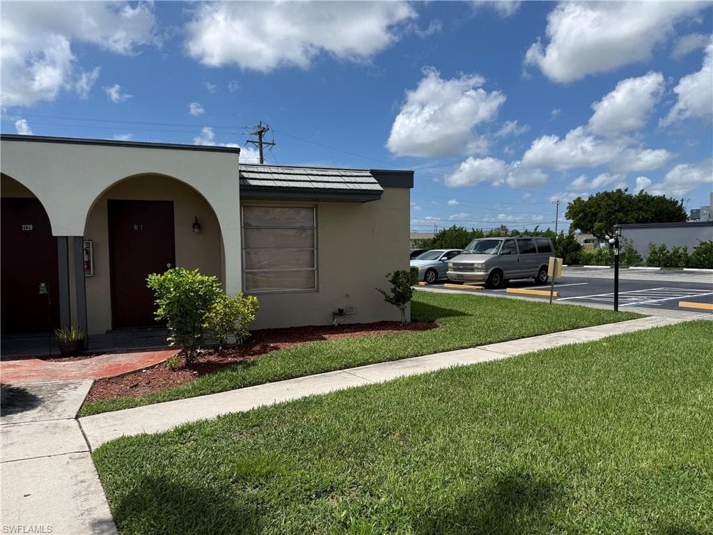 1131 S Loop BLVD LEHIGH ACRES, FL 33936