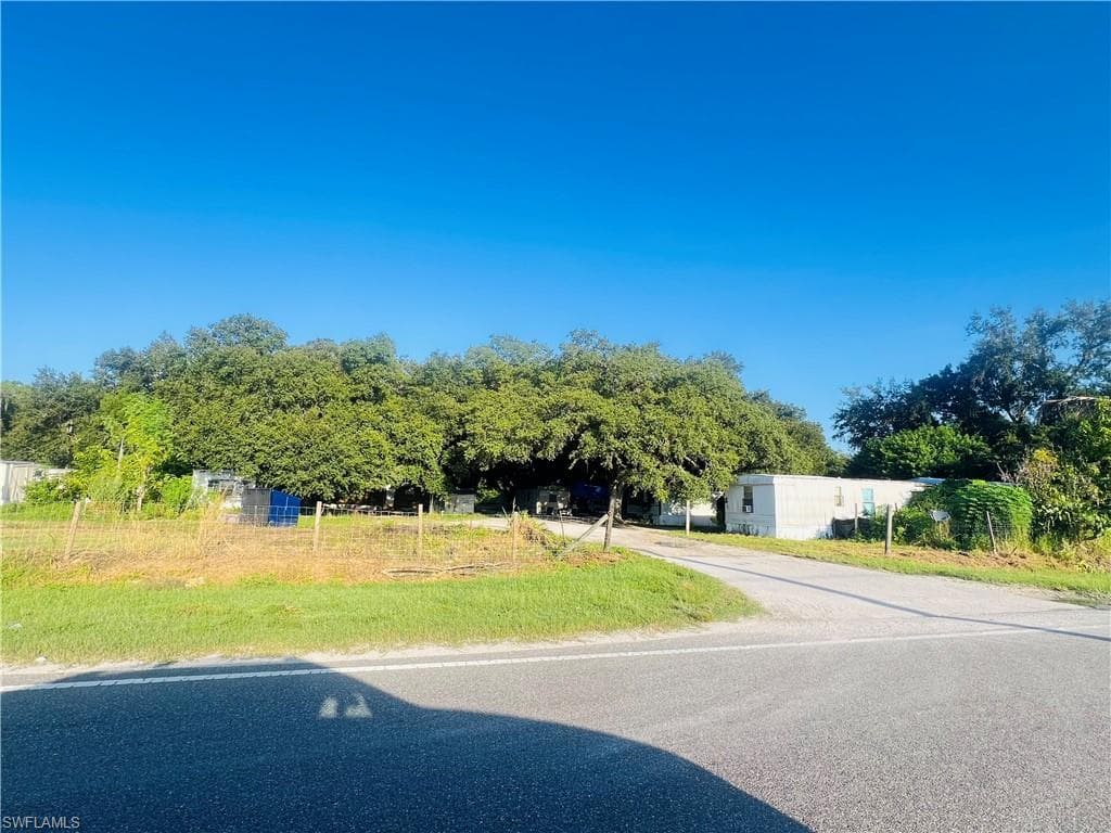 2288 CR 78 LABELLE, FL 33935
