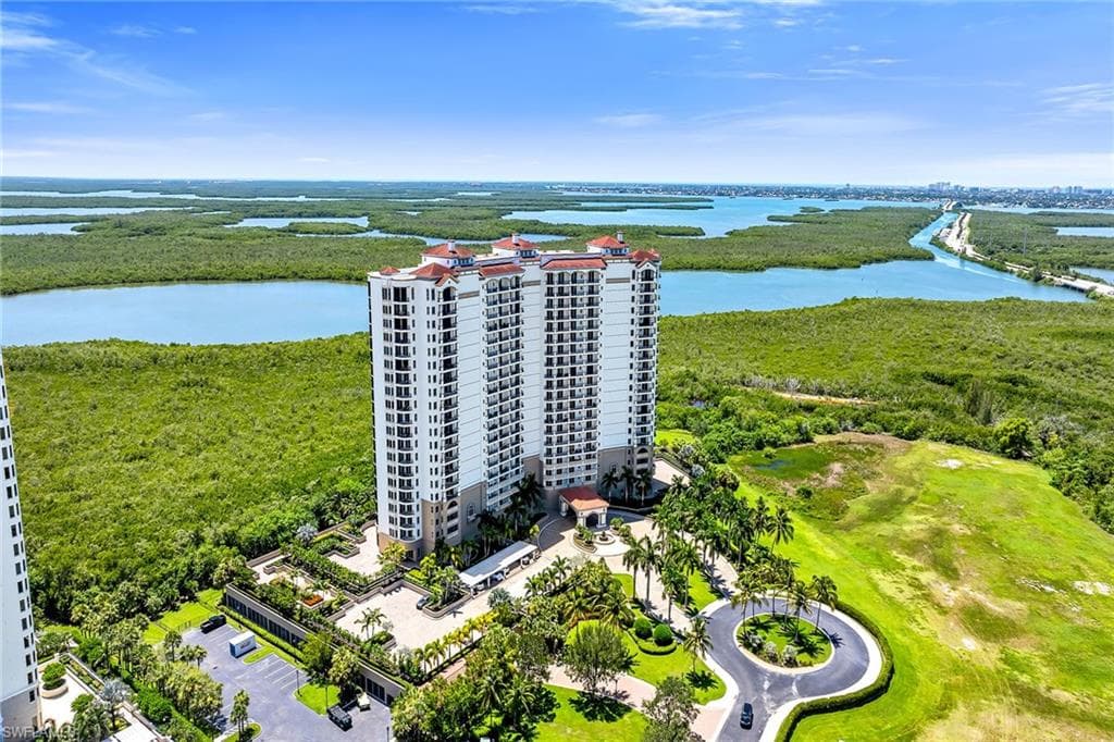 1050 Borghese LN 1405 NAPLES, FL 34114