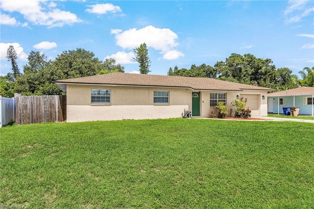 2205 Lotus RD FORT MYERS, FL 33905