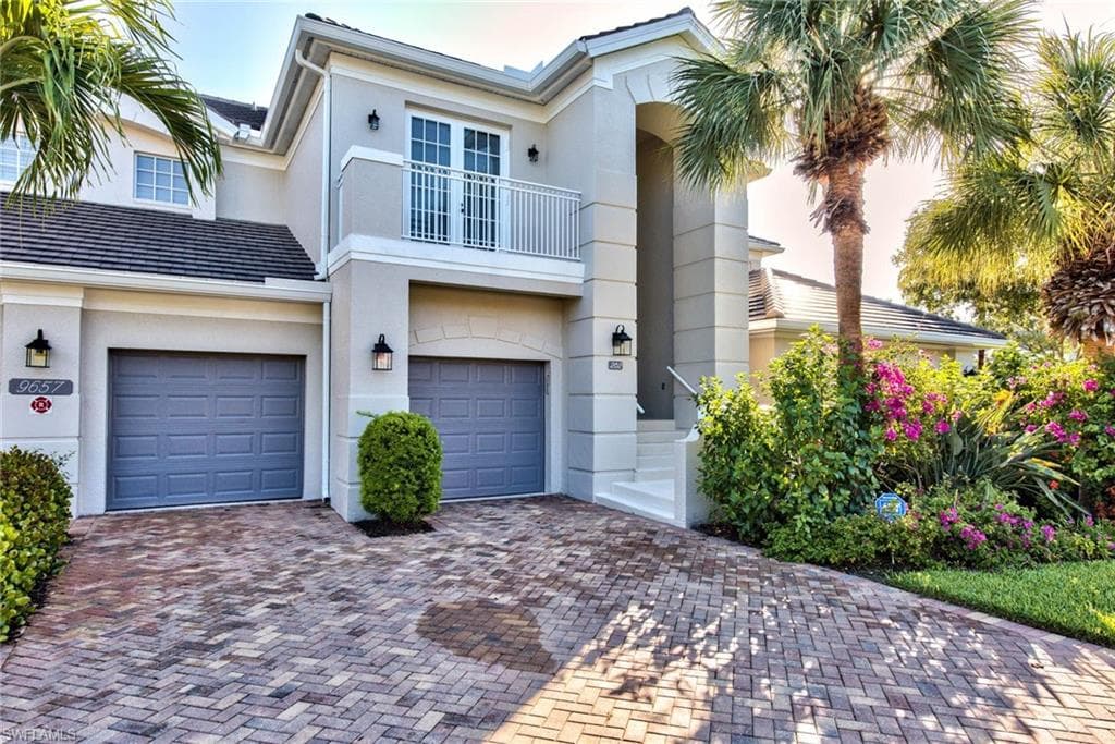 9657 Cypress Hammock CIR 202 ESTERO, FL 34135