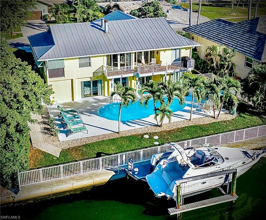468 Capri CT MARCO ISLAND, FL 34145