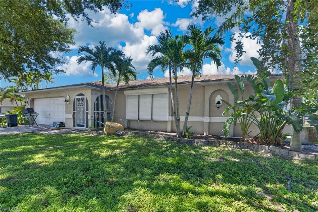 202 SE 20th CT CAPE CORAL, FL 33990