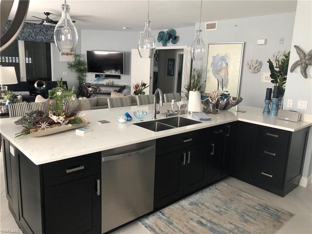 11021 Gulf Reflections DR 101 FORT MYERS, FL 33908