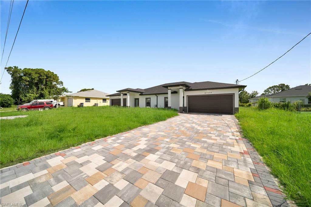 4987 Fairway CT LEHIGH ACRES, FL 33973