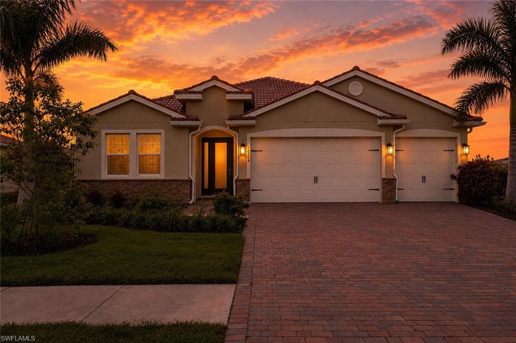 18694 Royal Hammock BLVD NAPLES, FL 34114