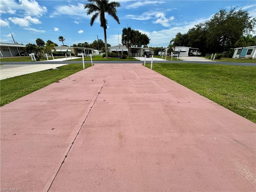 27341 Valois DR BONITA SPRINGS, FL 34135