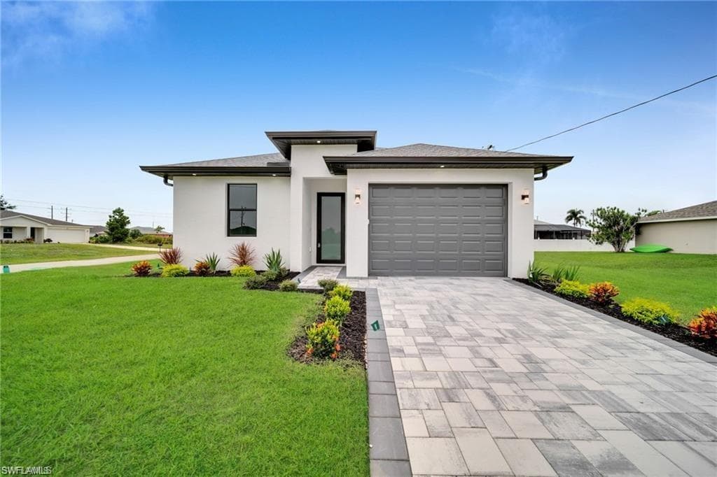 2015 23rd ST CAPE CORAL, FL 33993