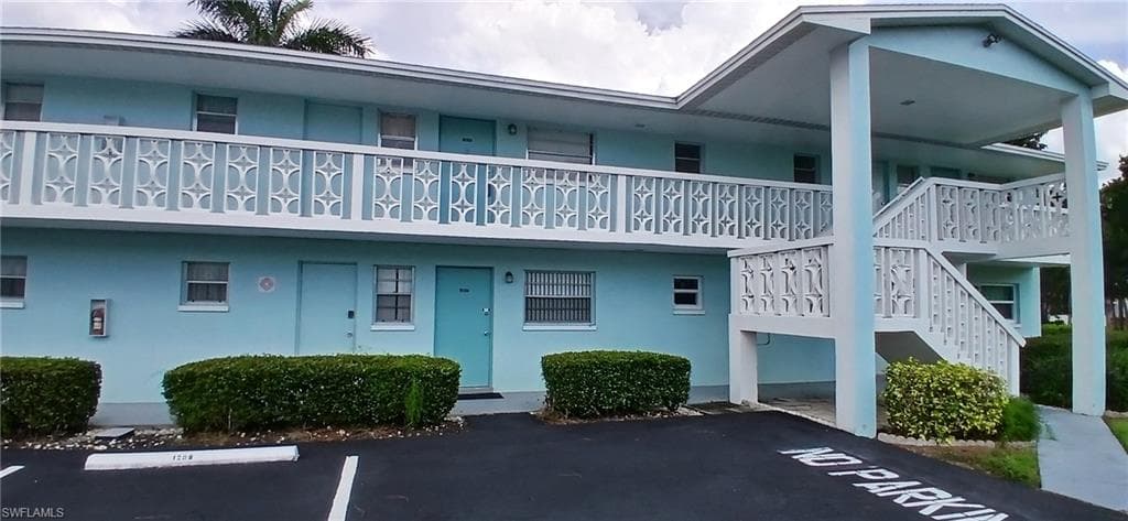 1207 Tropic TER NORTH FORT MYERS, FL 33903