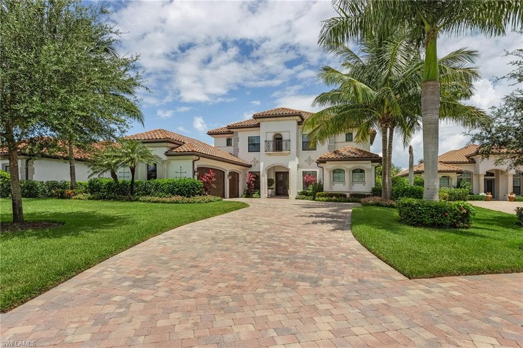 3423 Runaway CT NAPLES, FL 34114
