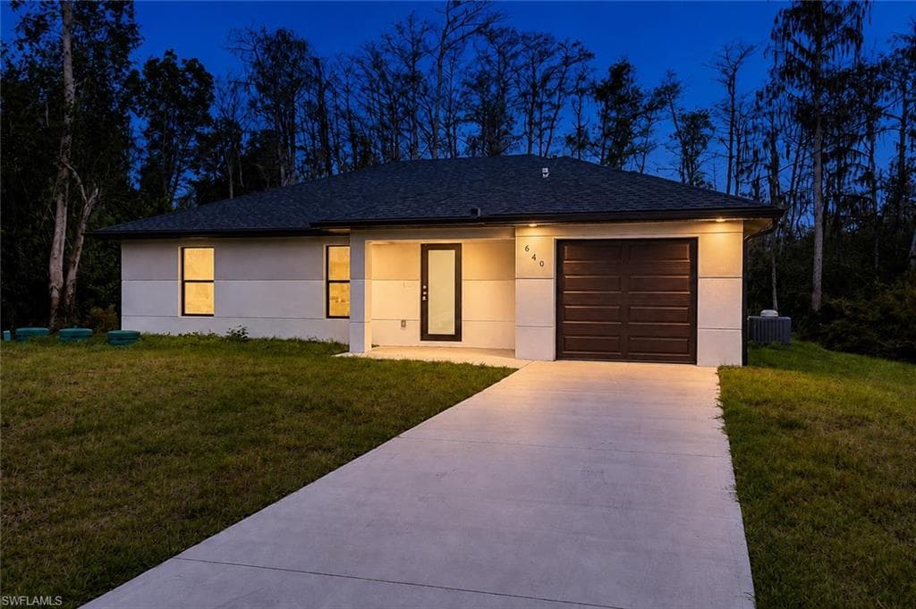 640 Lydia ST LEHIGH ACRES, FL 33974