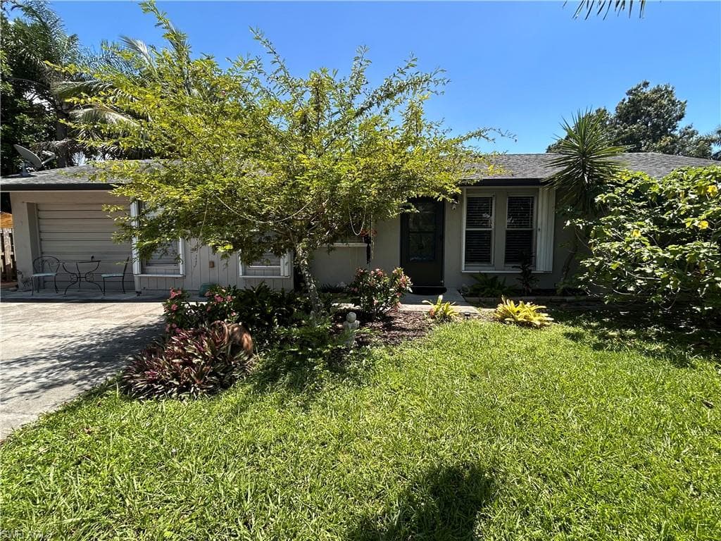 9310 Carolina ST BONITA SPRINGS, FL 34135