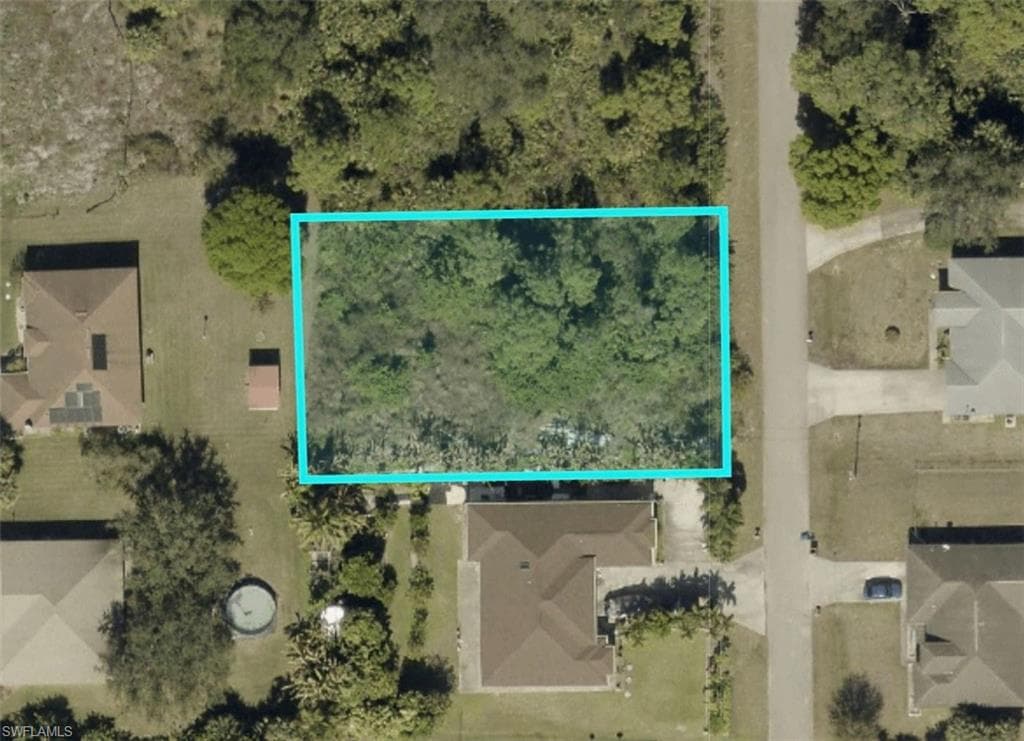 615 McKinley AVE LEHIGH ACRES, FL 33972