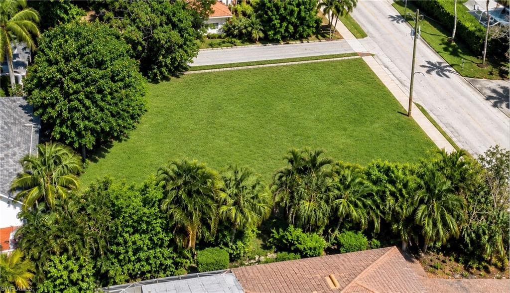 541 3rd ST N NAPLES, FL 34102
