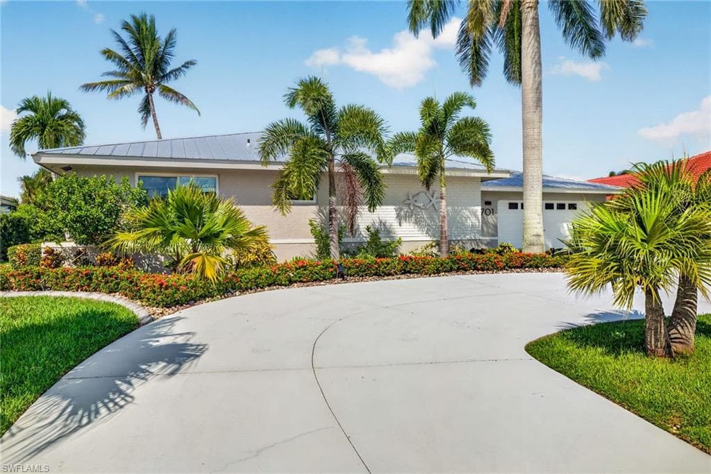 701 Santa Margerita LN PUNTA GORDA, FL 33950