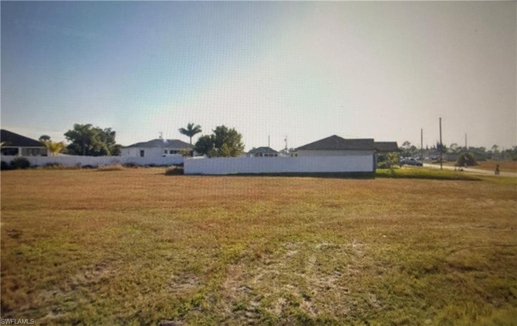 1318 S Gator CIR CAPE CORAL, FL 33909