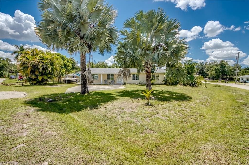 101 Powell Creek CIR NORTH FORT MYERS, FL 33917