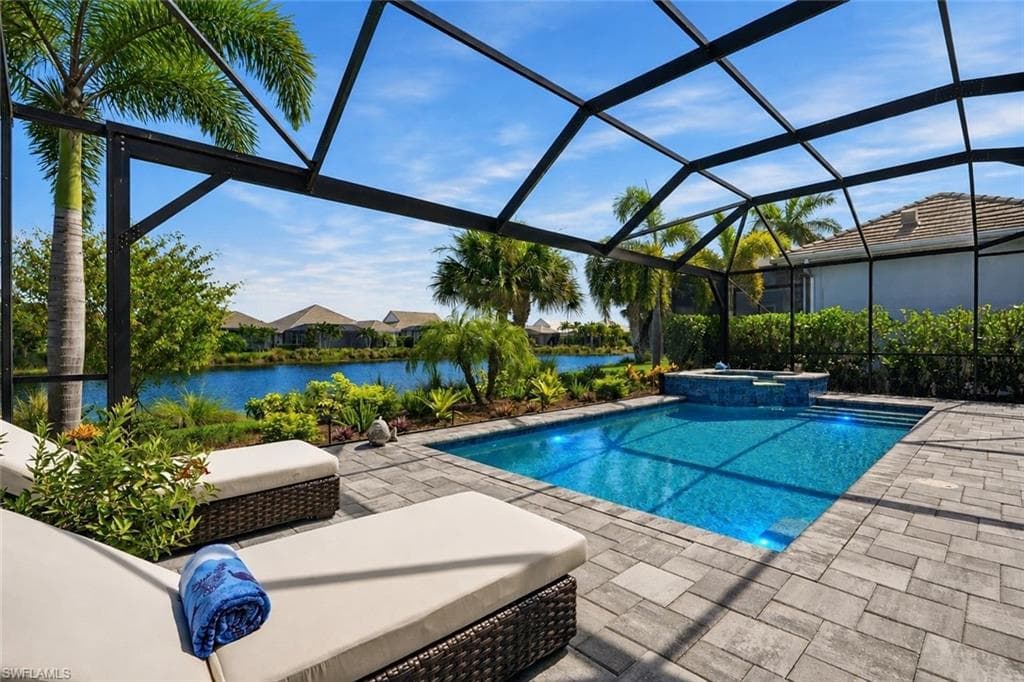 6061 Lucaya WAY NAPLES, FL 34113