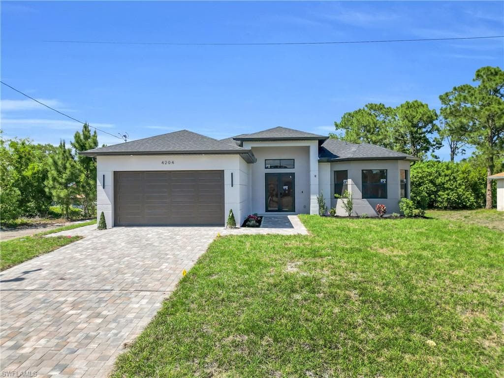 4204 3rd ST W LEHIGH ACRES, FL 33971