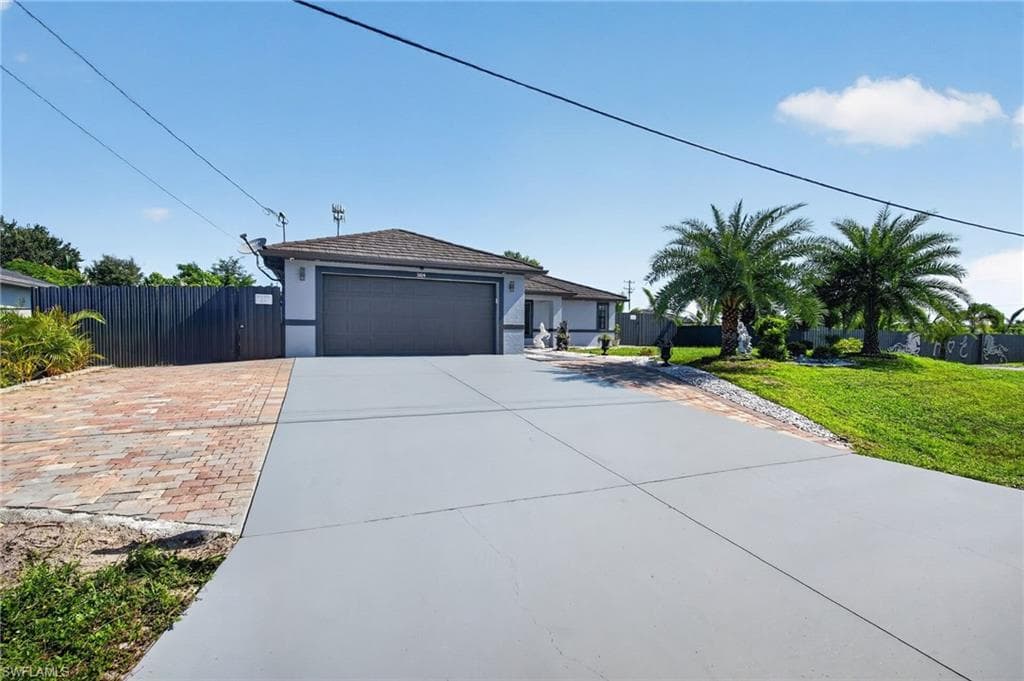 3104 17TH ST SW LEHIGH ACRES, FL 33976