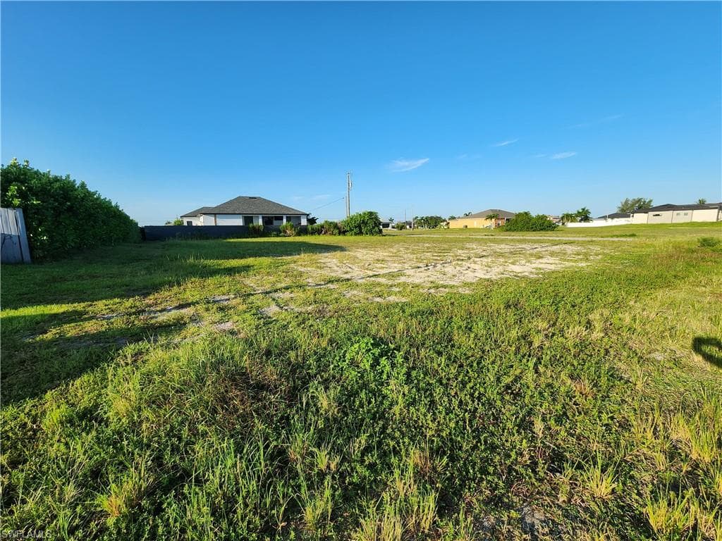 2413 NW 24th ST CAPE CORAL, FL 33993