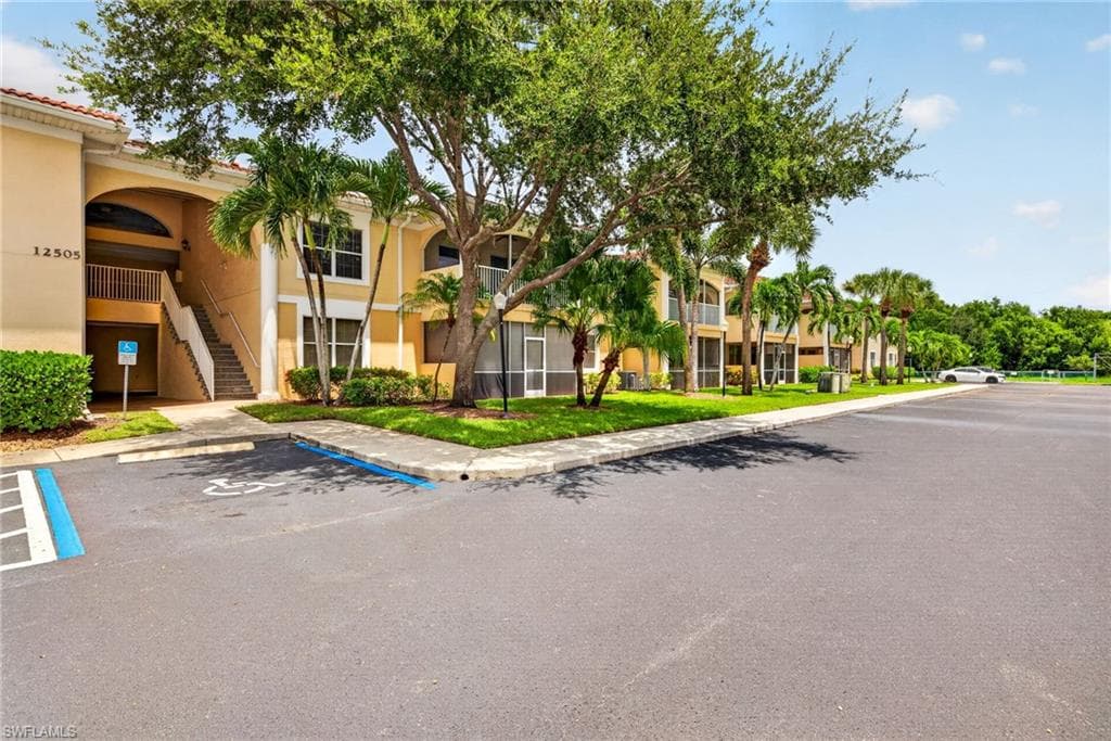 12505 McGregor BLVD 106B FORT MYERS, FL 33919