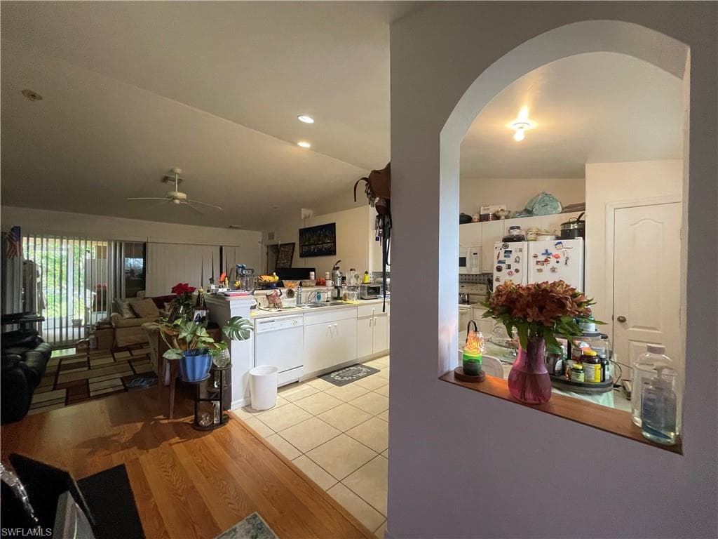 2908 12th ST SW LEHIGH ACRES, FL 33976