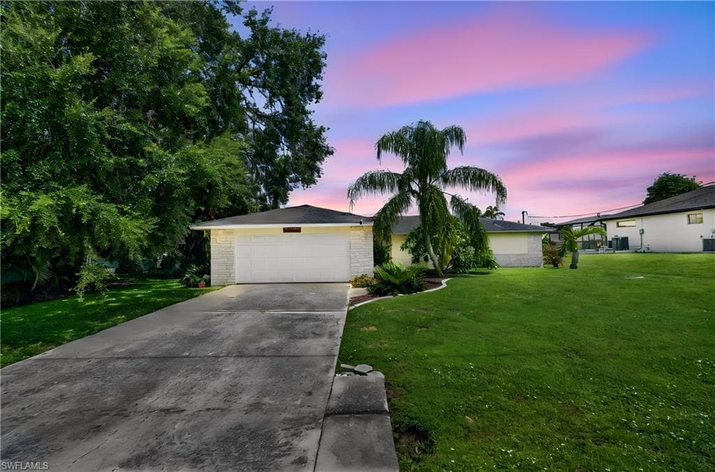 13512 Caribbean BLVD FORT MYERS, FL 33905