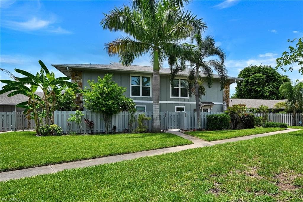 4259 Island CIR 3 FORT MYERS, FL 33919