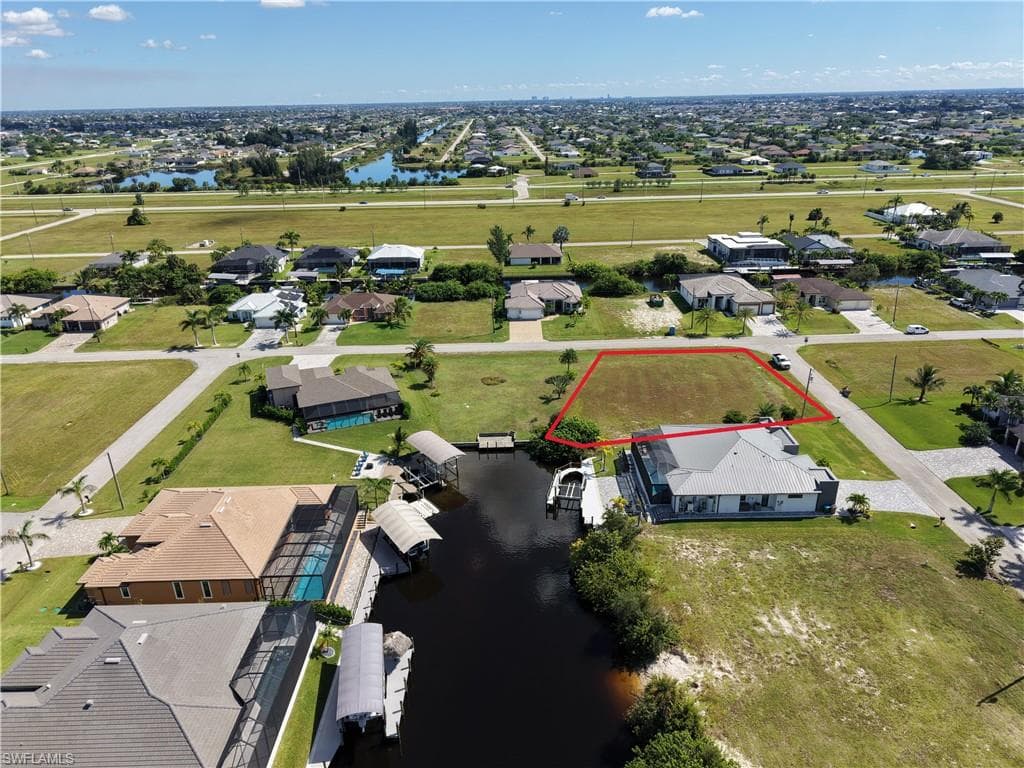 516 NW 33rd AVE CAPE CORAL, FL 33993